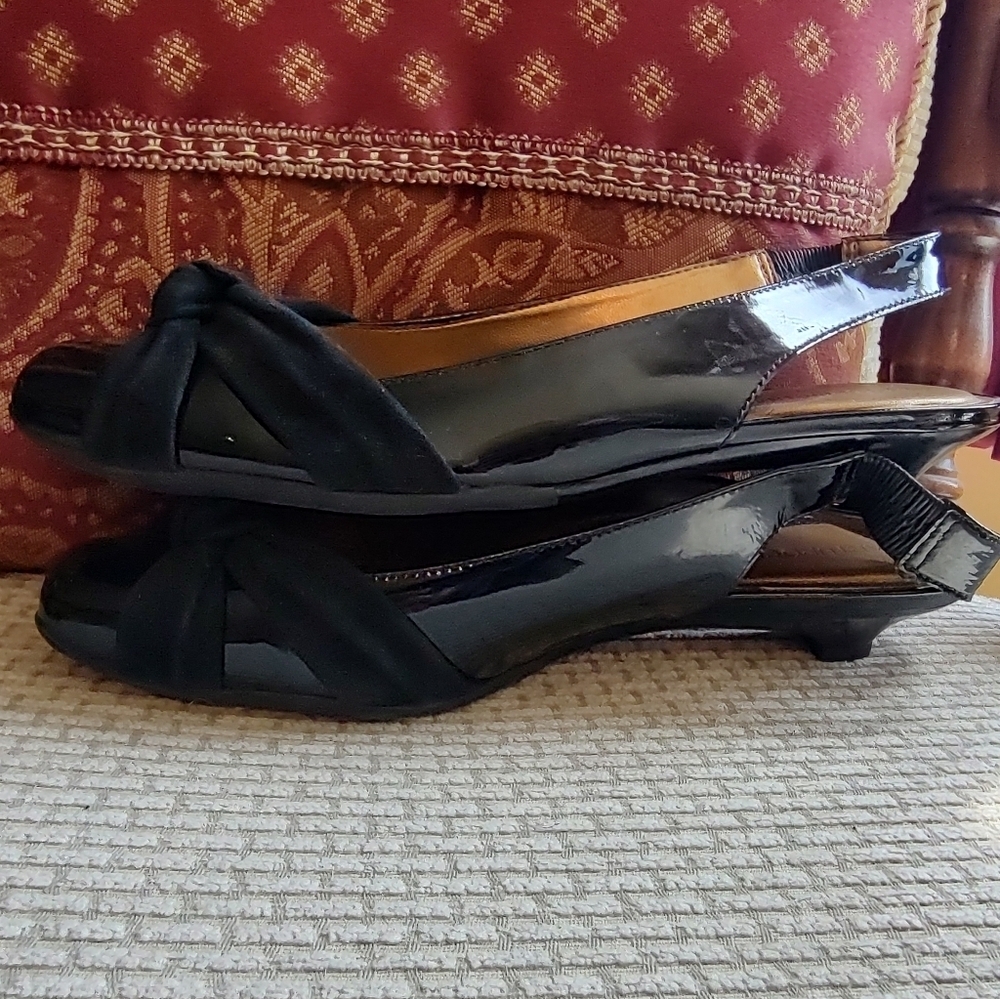 Arturo Chiang 8.5 Black Patent Leather Elastic Slingback Flats! - Picture 6 of 10